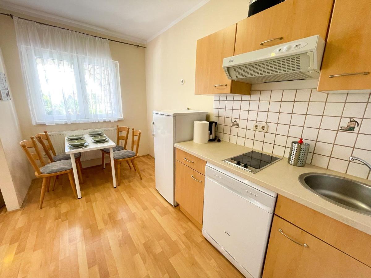 Apartments Sams Novi Vinodolski Buitenkant foto