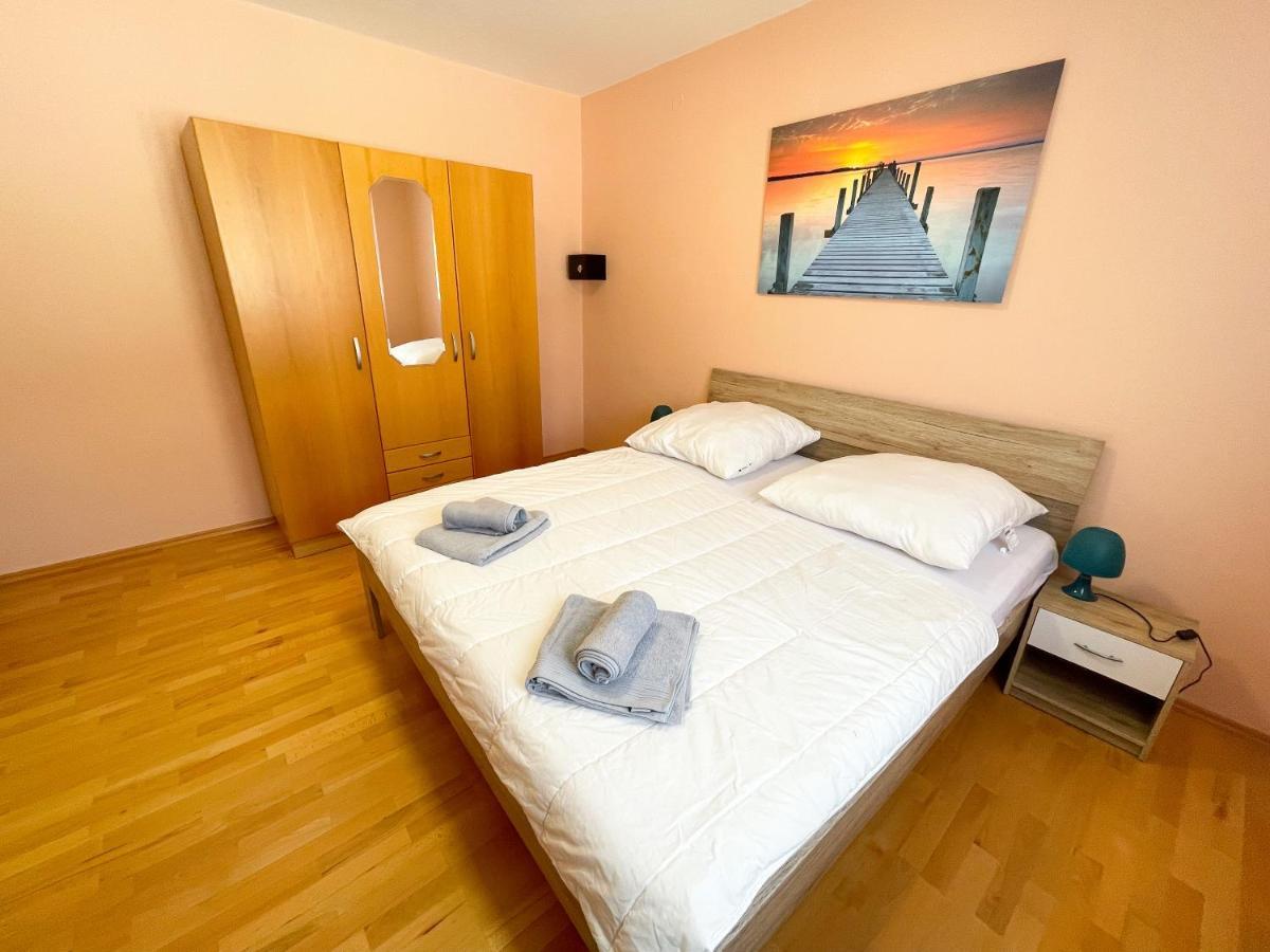 Apartments Sams Novi Vinodolski Buitenkant foto